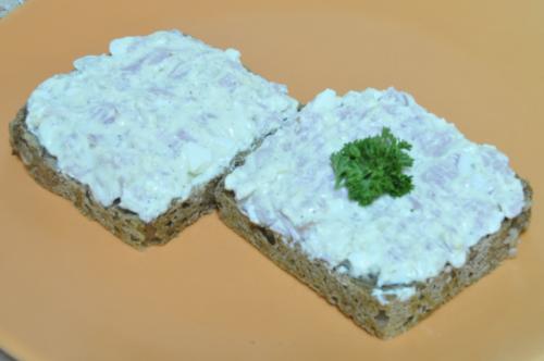 Pestrá tvarohová pomazánka – Snadné recept z Česko kuchyně, hotový za Do 30 minut